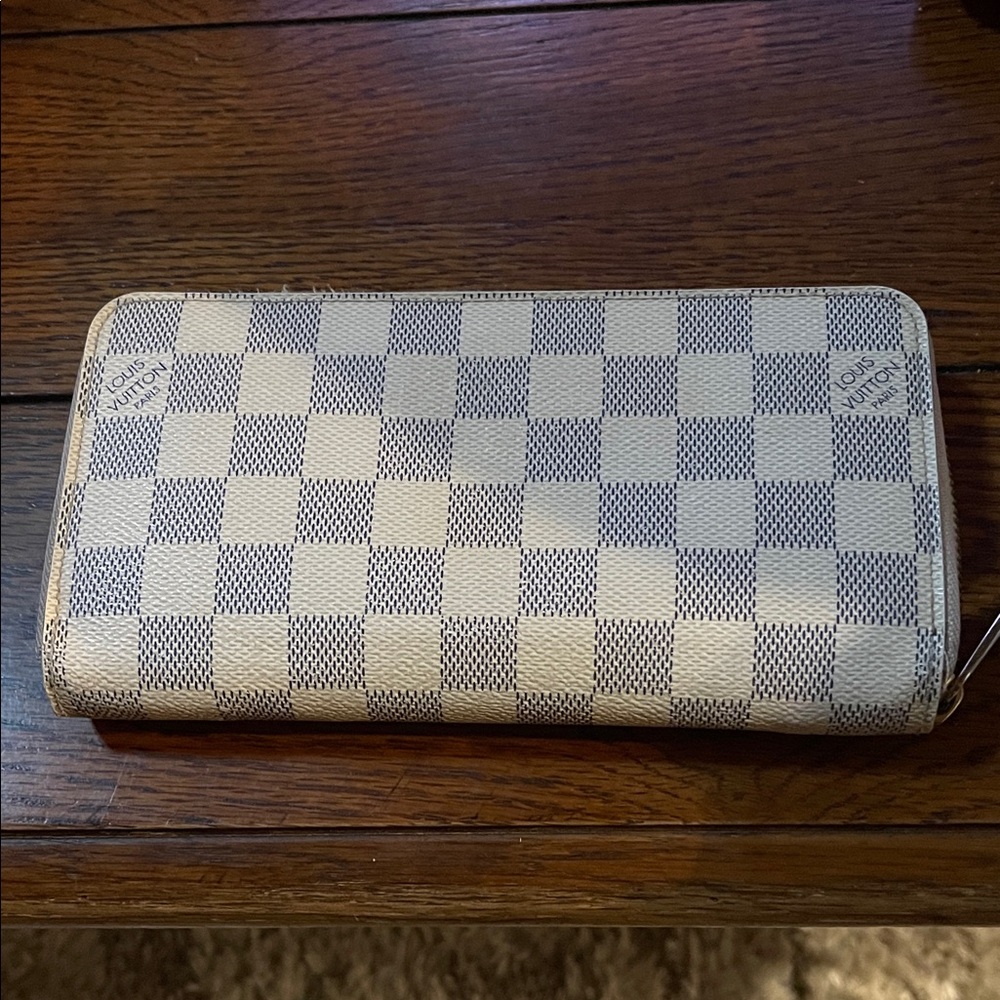 Louis Vuitton Damier Azur Zip Wallet - Cream/Blue